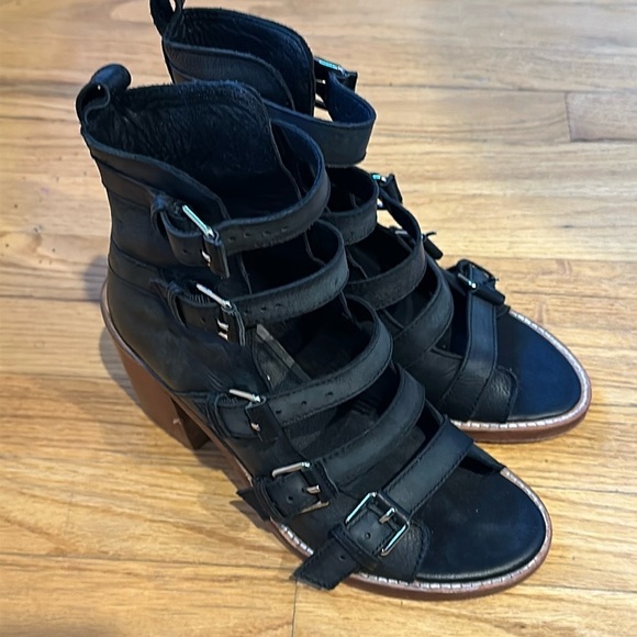 Free People sz 39 strappy heeled FP Collection - Buckle Up Baby Block Heels - Picture 4 of 10